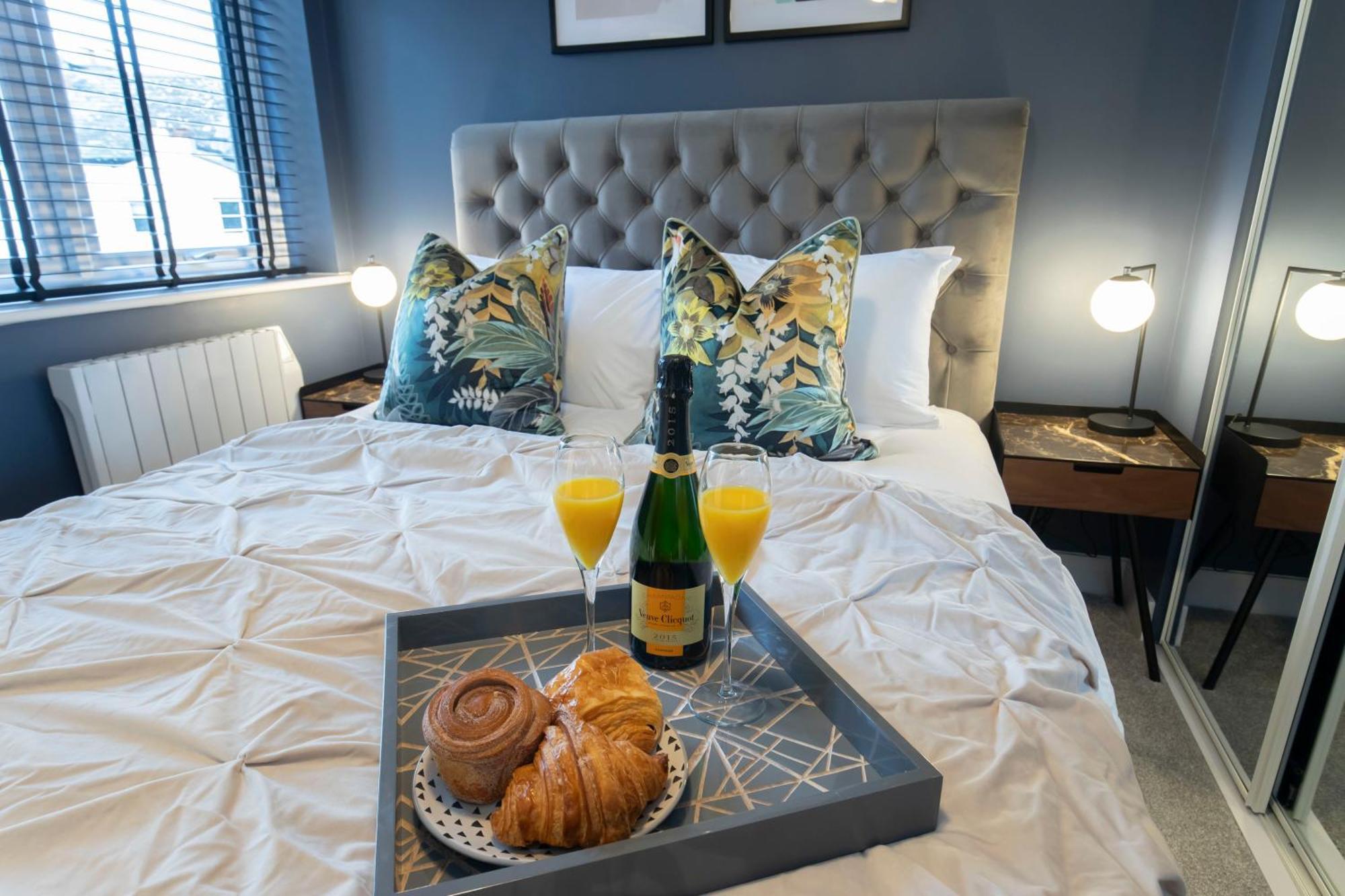 Elliot Oliver - Exquisite Two Bedroom With Garden, Parking & Ev Charger Apartamento